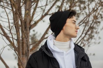 Шапка «Life Explorer», черная, на моделе