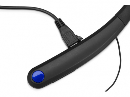 Беспроводные наушники с микрофоном Soundway, синий, в режиме зарядки