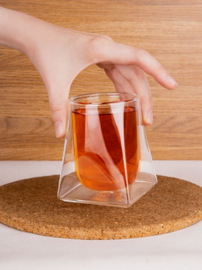 Стакан с двойными стенками