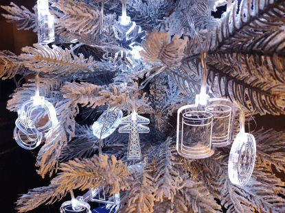 Гирлянда с индивидуальными фигурками AcryLED на заказ