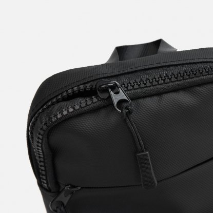 Спортивная кросс-боди сумка UrbanHike