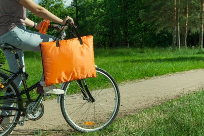 Пляжная сумка-трансформер Camper Bag, оранжевая, пример использования