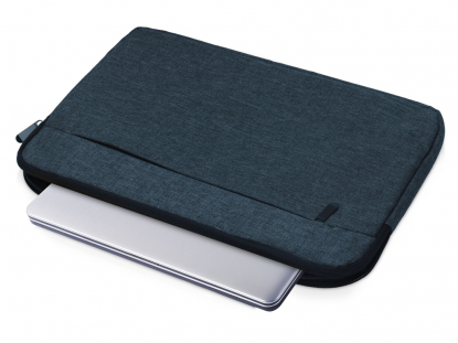 Универсальный чехол Planar для планшета и ноутбука 15.6, синий, пример использования