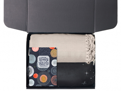 Подарочный набор Re:y. Haven с пледом, кружкой и чаем