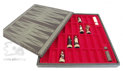 Сувенирные шахматы Бородино, оборотная сторона доски - поле для нард