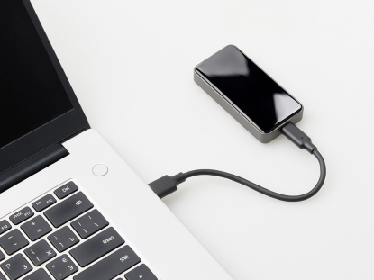 Внешний SSD диск с подсветкой гравировки Слэш, 256 ГБ