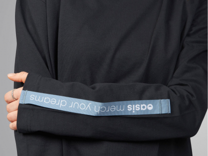 Футболка с длинным рукавом оверсайз Berlin, унисекс, молочная, XS-S