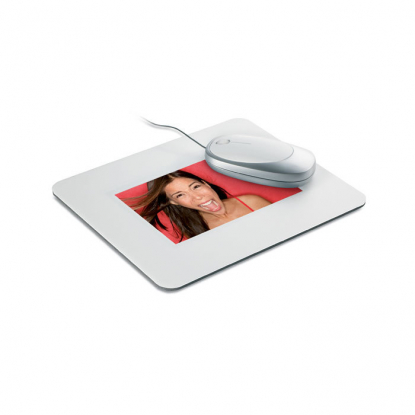 Коврик для мыши с окном для фото или лого Pictopad, пример персонализации