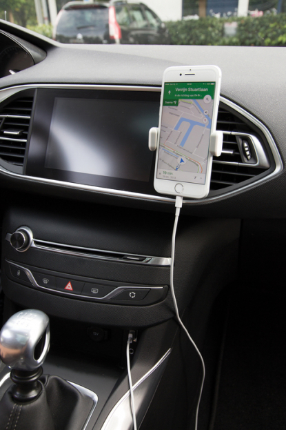 Автомобильный держатель для телефона 360, белый, пример использования