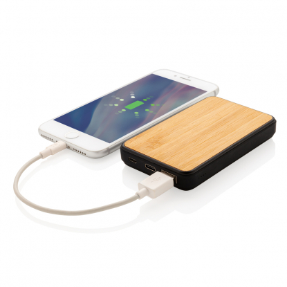 Бамбуковый карманный внешний аккумулятор Fashion, 5000 mAh, пример использования