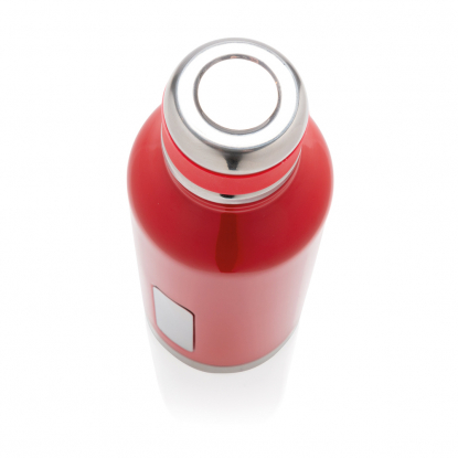 Герметичная вакуумная бутылка с шильдиком, красная, вид сверху