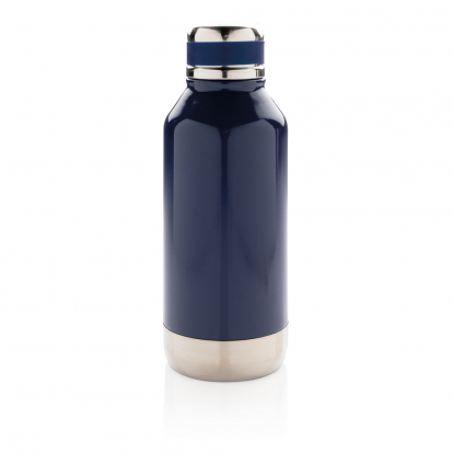 Герметичная вакуумная бутылка с шильдиком, синяя, вид сбоку