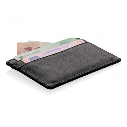 Бумажник для кредитных карт Swiss Peak с защитой от сканирования RFID, пример использования