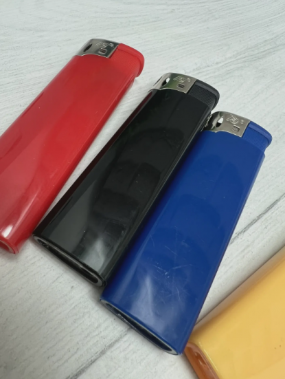 Зажигалка пьезо