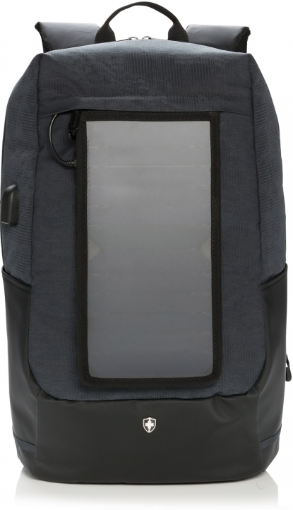 Рюкзак для ноутбука Swiss Peak на солнечных батареях, вид спереди