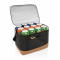 Двухцветная сумка-холодильник Impact XL из RPET AWARE™ и натуральной пробки, черная, пример использования